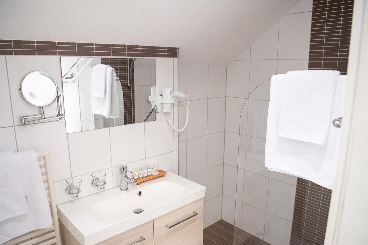 Hotel Restaurant Loewen Sirnach エクステリア 写真